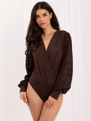 Eleganckie ciemnobrązowe body z koronką i bufiastymi rękawami