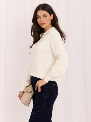 Elegancki sweter ecru z kołnierzykiem i guzikami