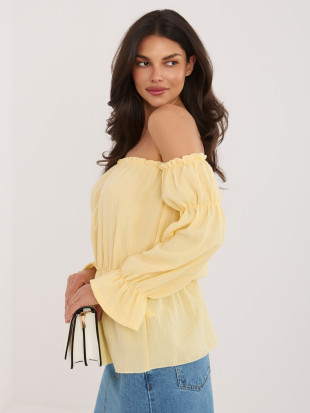 Żółta bluzka hiszpanka z bufiastym rękawem